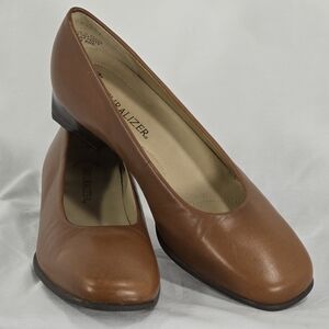 Naturalizer Shoes Leather Pumps 1.25" Heels Brown Flats Women's 7.5 M No Box